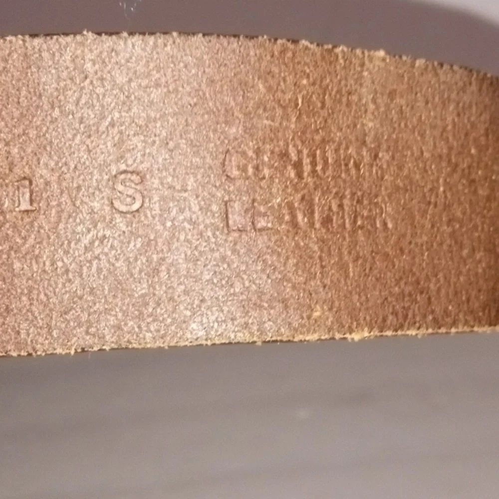 Genuine Leather Belt Cream and Gold Design Size S Preowned
